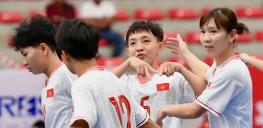 在激烈的国